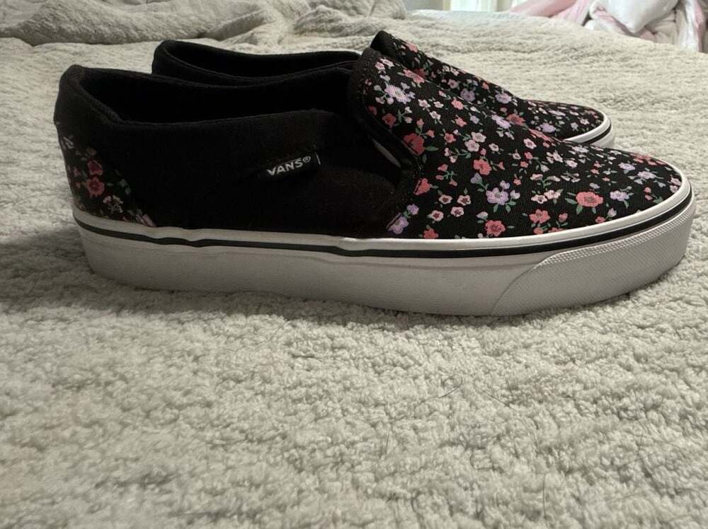Vans Asher Ditsy Floral Black Women's Slip-On Sneakers